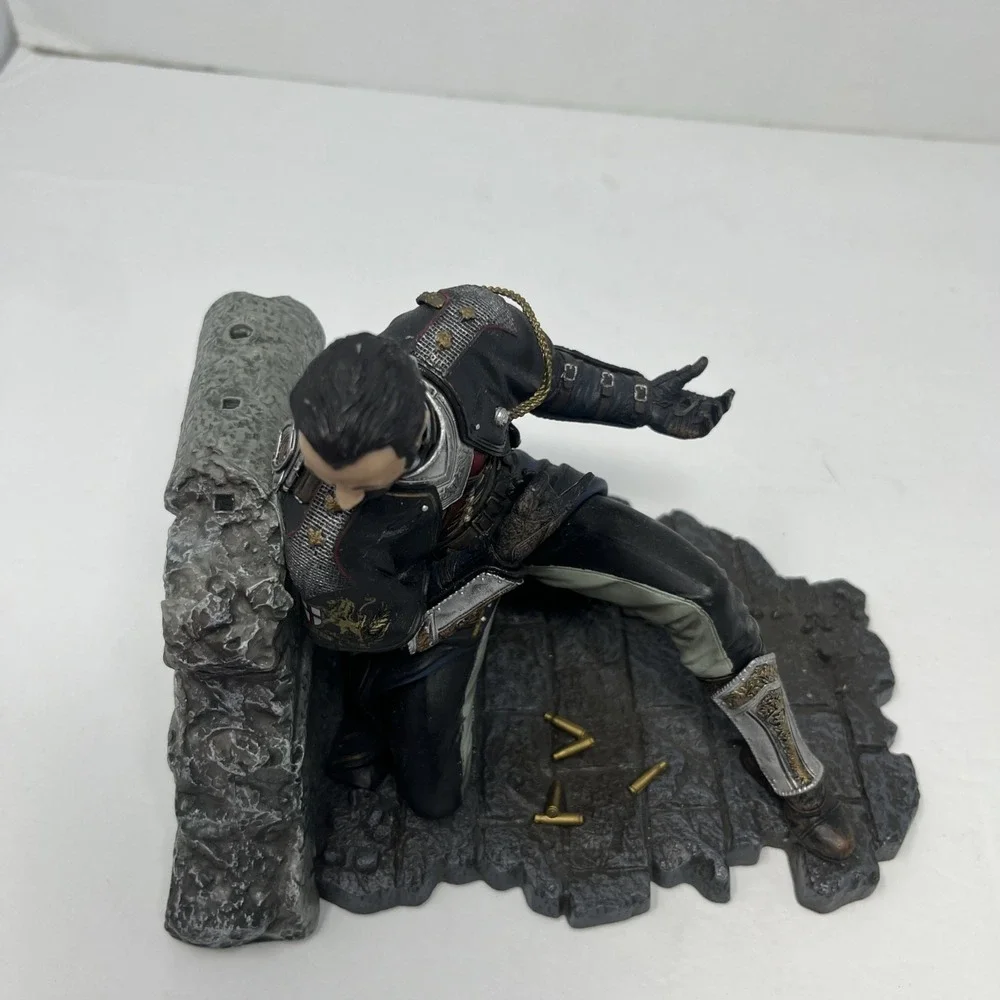 The Order 1886 Galahad Under Fire Taking Cover Sony PS4 Collector's Statue  READ